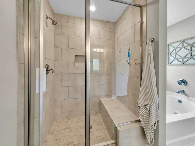 148 Stonegate Cir — Photo 13