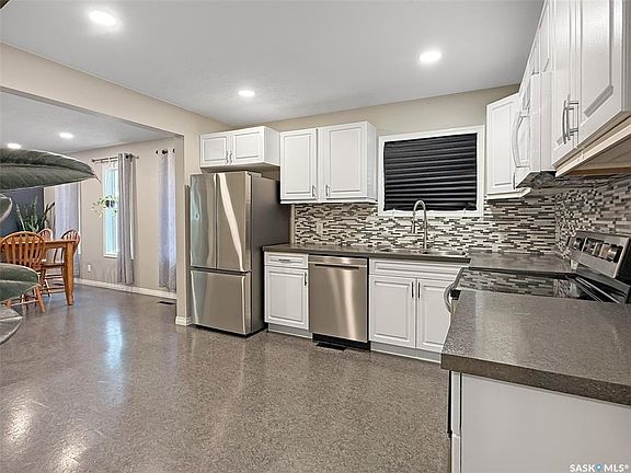 5th image of 347 3rd AVENUE SE