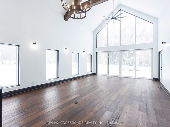 5th image of 637 View Lake Rd