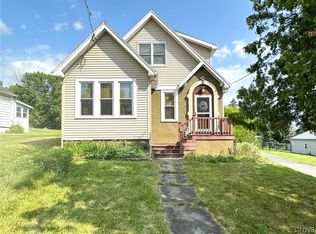 9445 Orchard St, Sauquoit, NY 13456