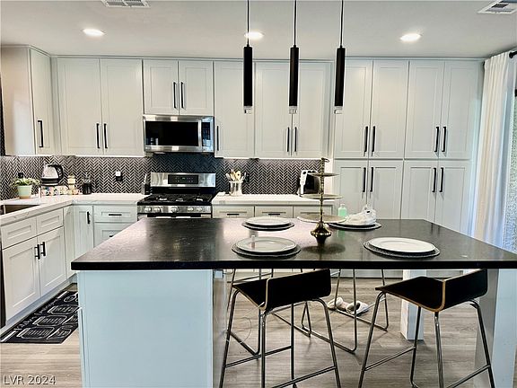 2nd image of 7807 Canoe Ln #7807