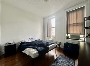 120 Mac Dougal St #18, New York, NY 10012