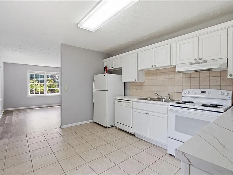 432 Charleston Ln #432 — Photo 9