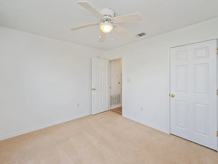 9750 Parker Lake Cir — Photo 26