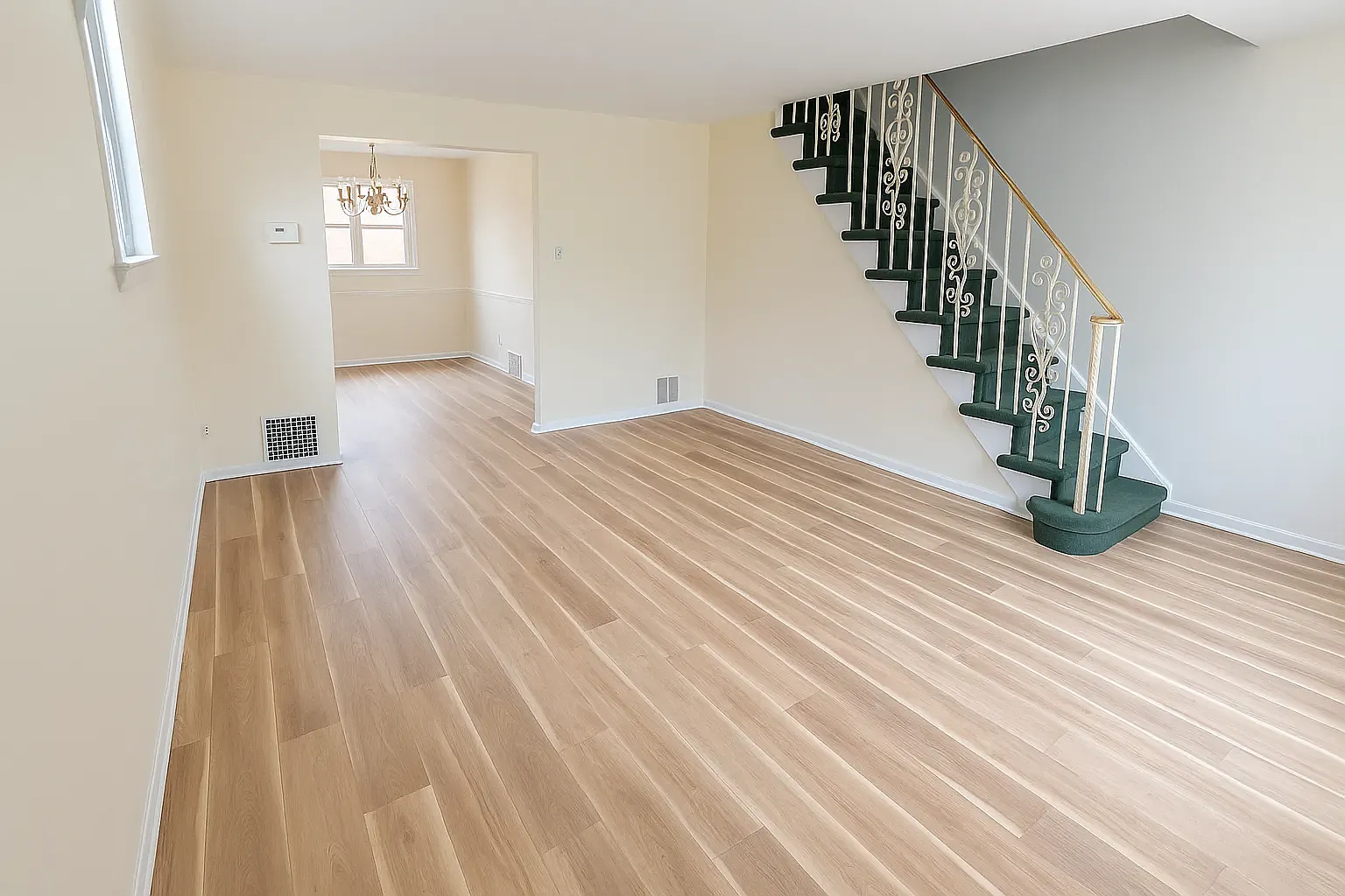 3 bed, 1248 sqft, $2,300 — Photo 4