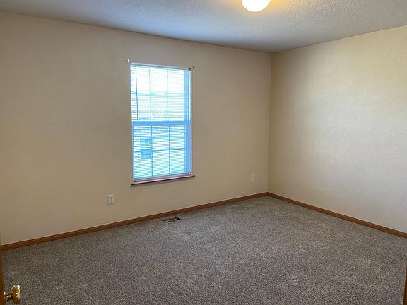 upstairs bedroom #2