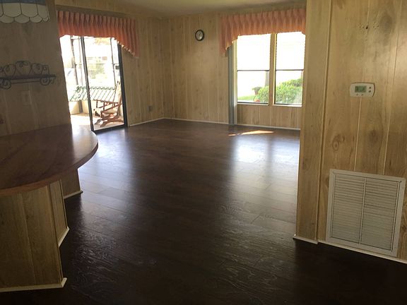 4th image of 3916 Sabal Dr