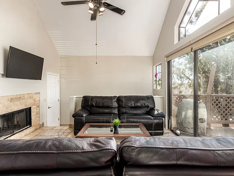 1001 N Pasadena St #50 — Photo 21