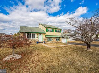 318 Poplar Rd, Warminster, PA 18974