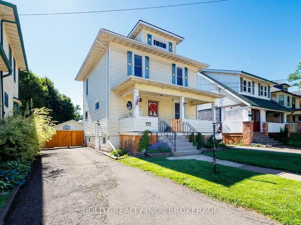 5285 3rd Ave, Niagara Falls, ON L2E 4M6