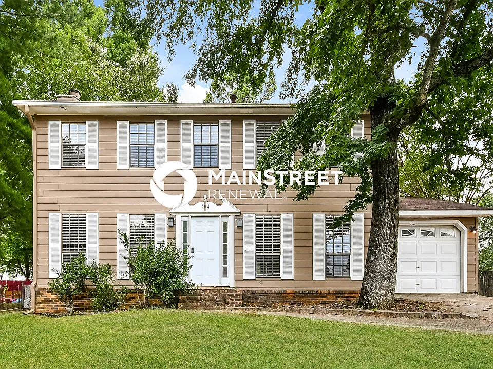 904 Pine Forest Cir