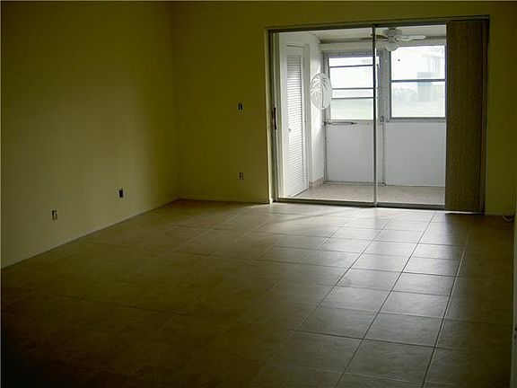 2nd image of 2712 E Dudley Drive #G