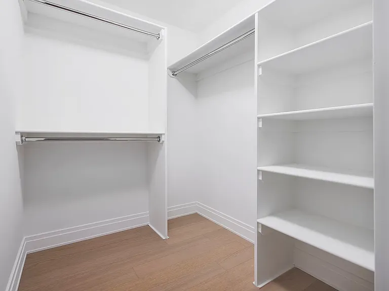 70 Pine St #902 — Photo 3