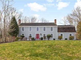 238 Lancelot Rd, Fairfield, CT 06824