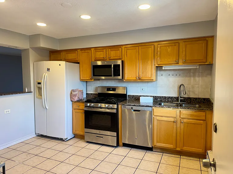 427 S Euclid Ave #H — Photo 3