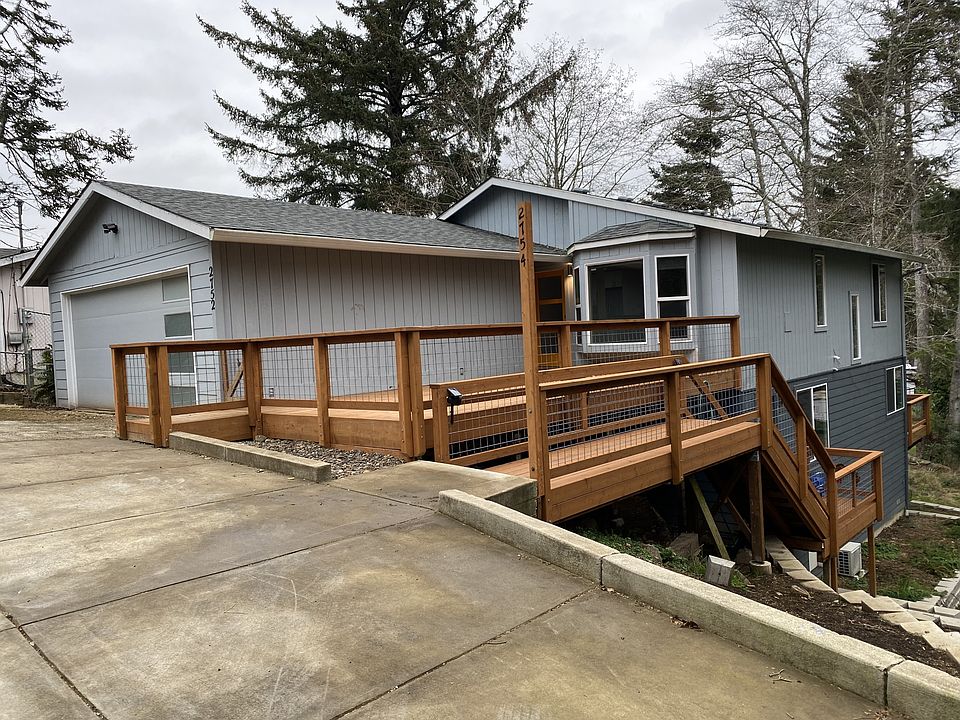 1st image of 2754 NE Reef Ave