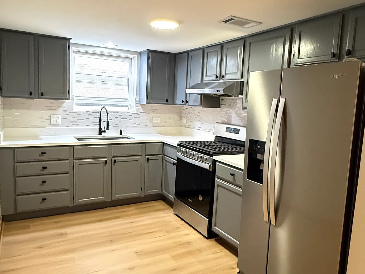 3 bed, 1640 sqft, $2,500 — Photo 3