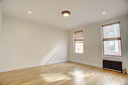 364 W 30th St #4 Photo 1