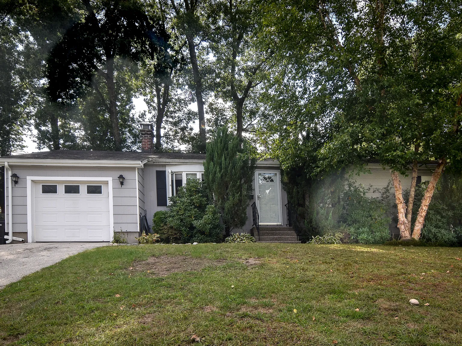 3 bed, 1.5 bath, 1634 sqft, $3,600 — Photo 3