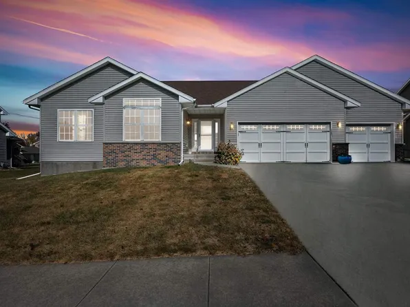 2025 Hillside Dr, Ely, IA 52227