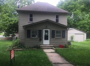 1005 Center St, Grinnell, IA 50112