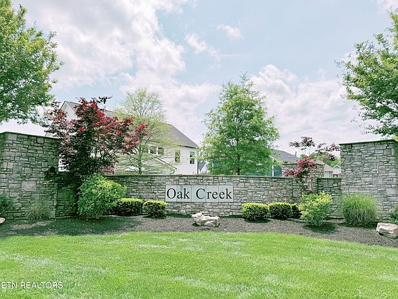 2nd image of 1546 Clearmill Dr