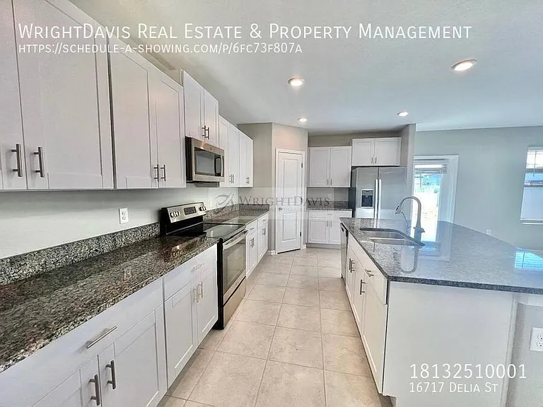 16717 Delia St — Photo 5