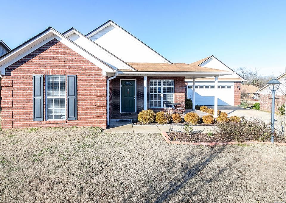 1st image of 221 Eagles Nest Ln