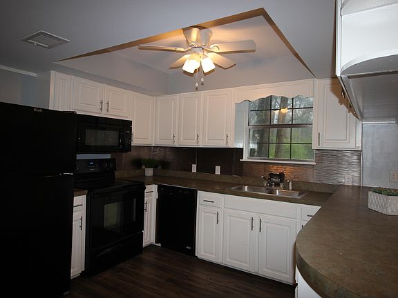 4th image of 26 Jo Anna Dr