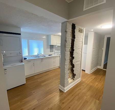 3rd image of 1126 King St E #C