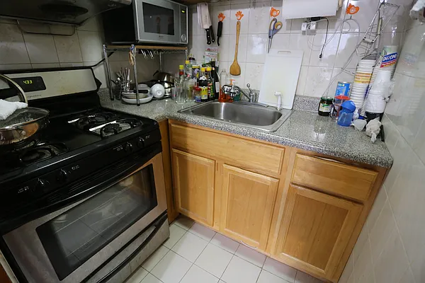 Sold by Chase Global Realty Corp | media 11