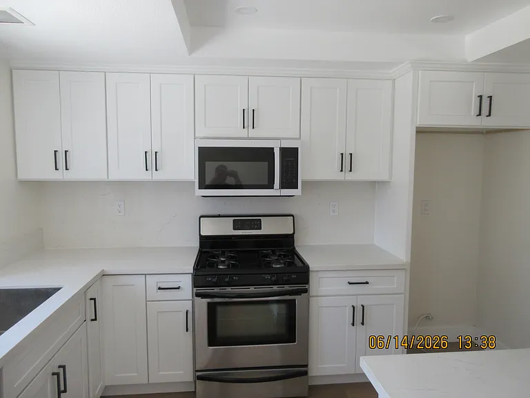 1052 W Quince St — Photo 4
