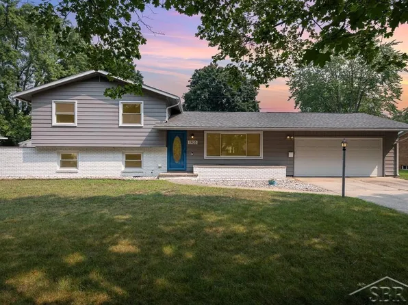 1905 Wyllys St, Midland, MI 48642