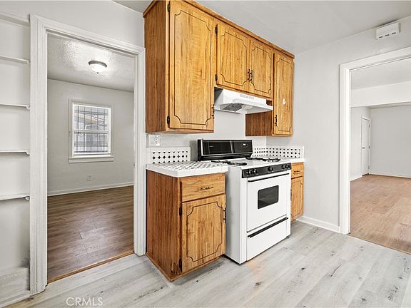 4th image of 8109 Naomi Ave