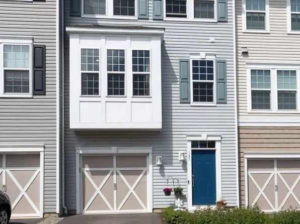 131 Beacon Ln, Eatontown, NJ 07724