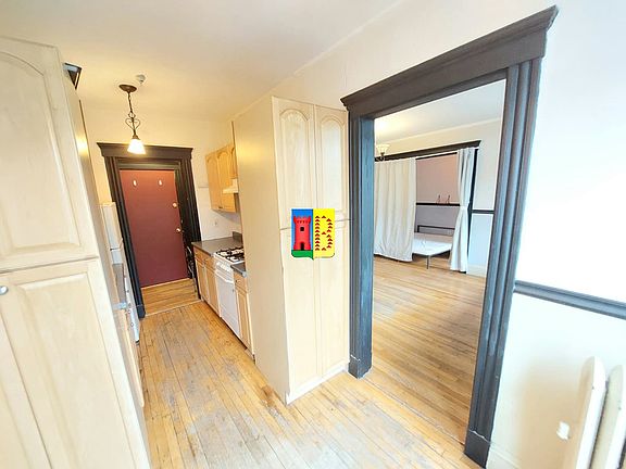 4th image of 28 Quint Ave #35B