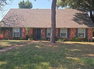 1311 Saint Maria Ct, Arlington, TX 76013