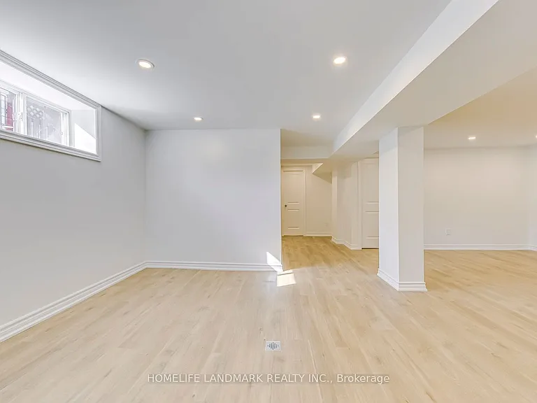 146 Manning Ave — Photo 23
