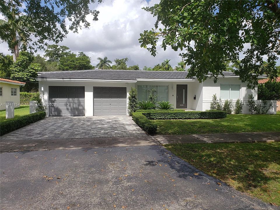 1st image of 1529 Urbino Ave