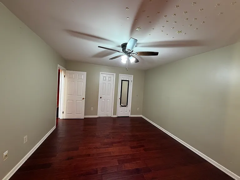 215 Michaels Ct #215 — Photo 9