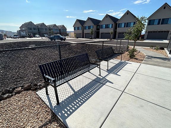 3rd image of 960 Heritage Dr Unit 3