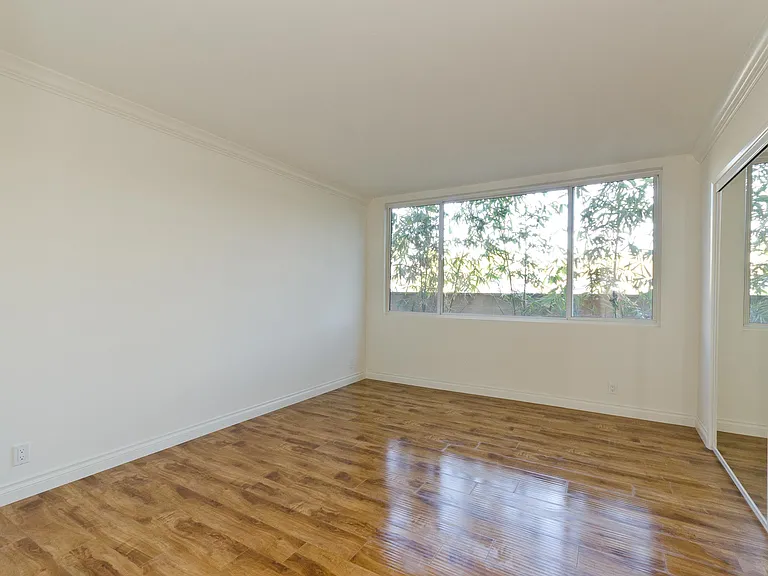 8040 W 83rd St #104 — Photo 35