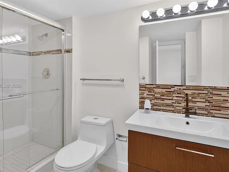 20335 W Country Club Dr #502 — Photo 17