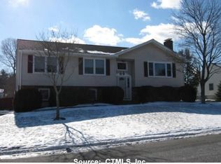 4 Shannon Dr, Enfield, CT 06082