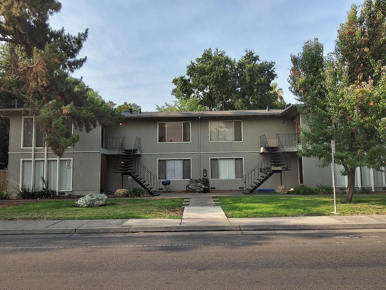 1 bed, $1,000 — Photo 1