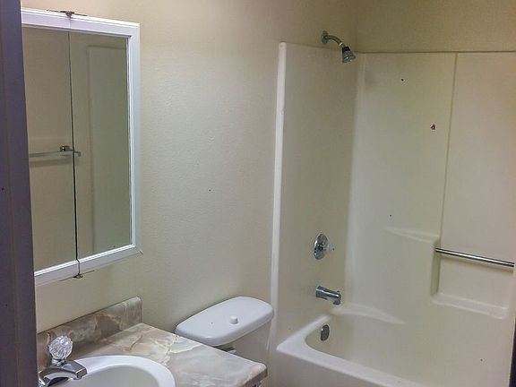 4th image of 960 S 14th St #4950678