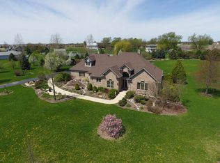 5957 Southfield Ln, Oswego, IL 60543