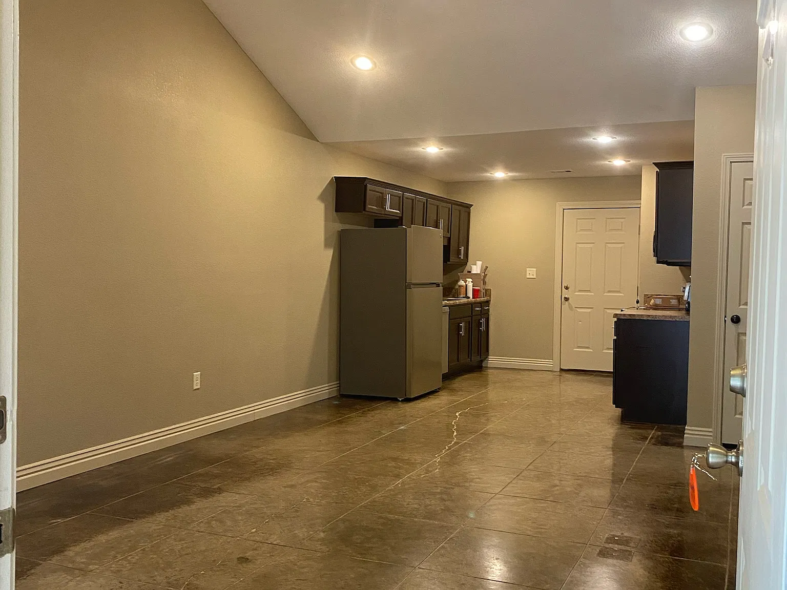 3 bed, $950 — Photo 4