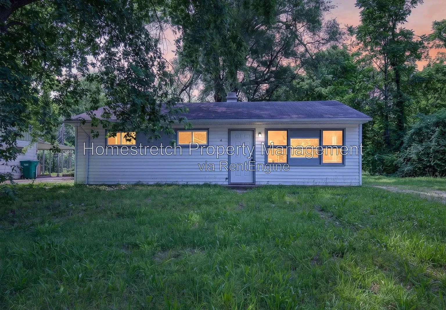 3 bed, 1.0 bath, 925 sqft, $1,050 — Photo 2