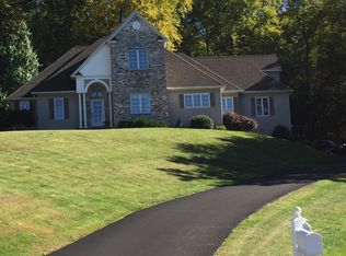 47 Cedar Knoll Dr, Feeding Hills, MA 01030